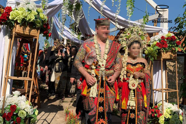 KOSMOLOGI PERKAWINAN DALAM PANDANGAN SUKU OSING (Studi di Desa Kemiren Banyuwangi)